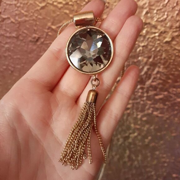 Zara Pendant Necklace    - Picture 3 of 10